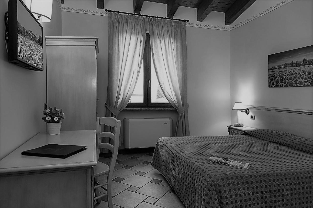 La Zerla Bed & Breakfast Бардолино Стая снимка